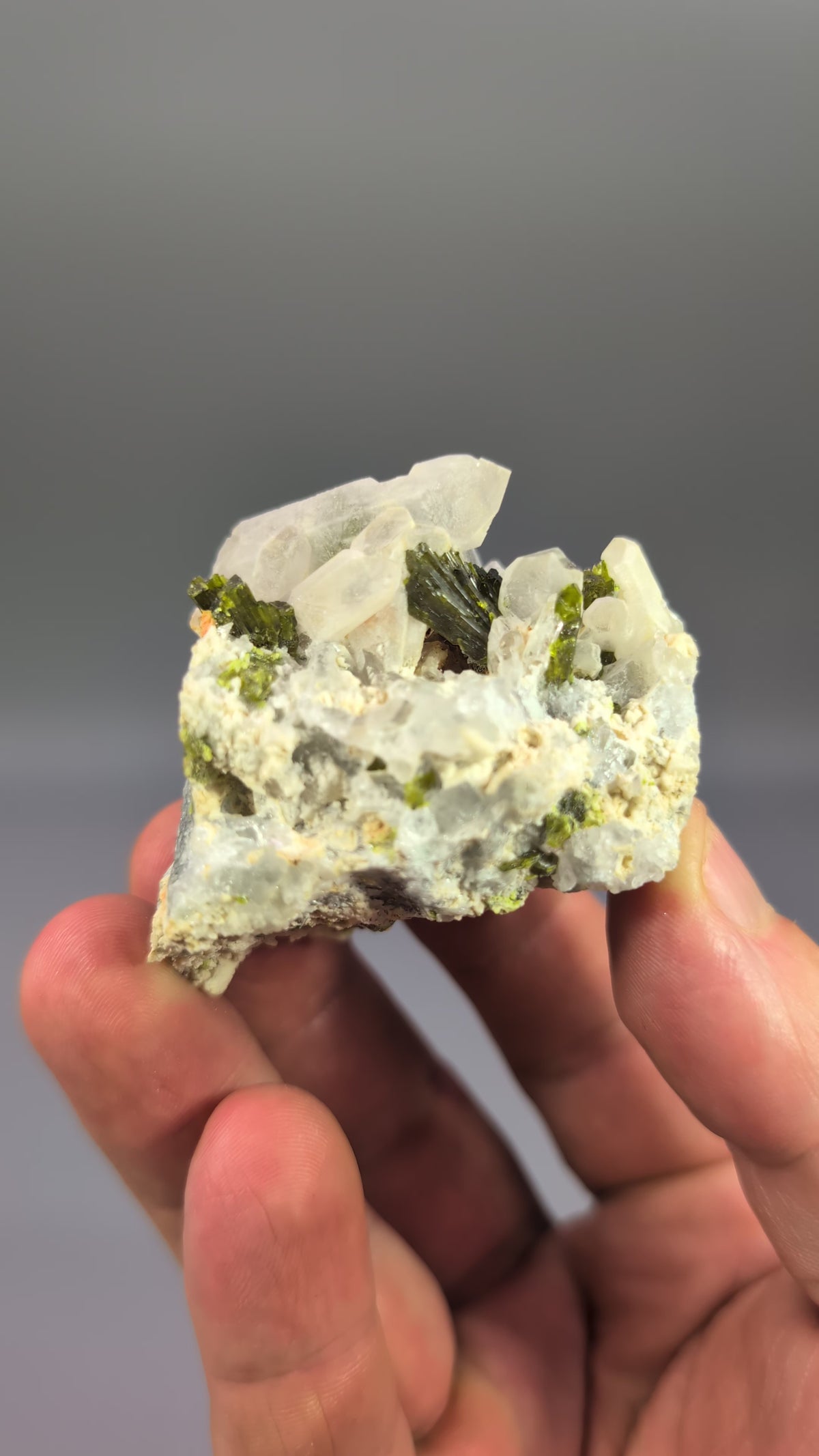 epidote on quartz