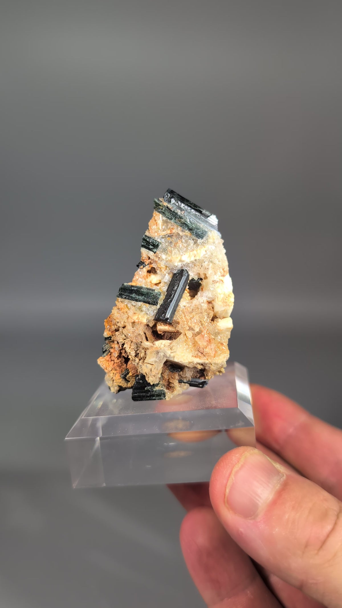 tourmaline var. elbaite
